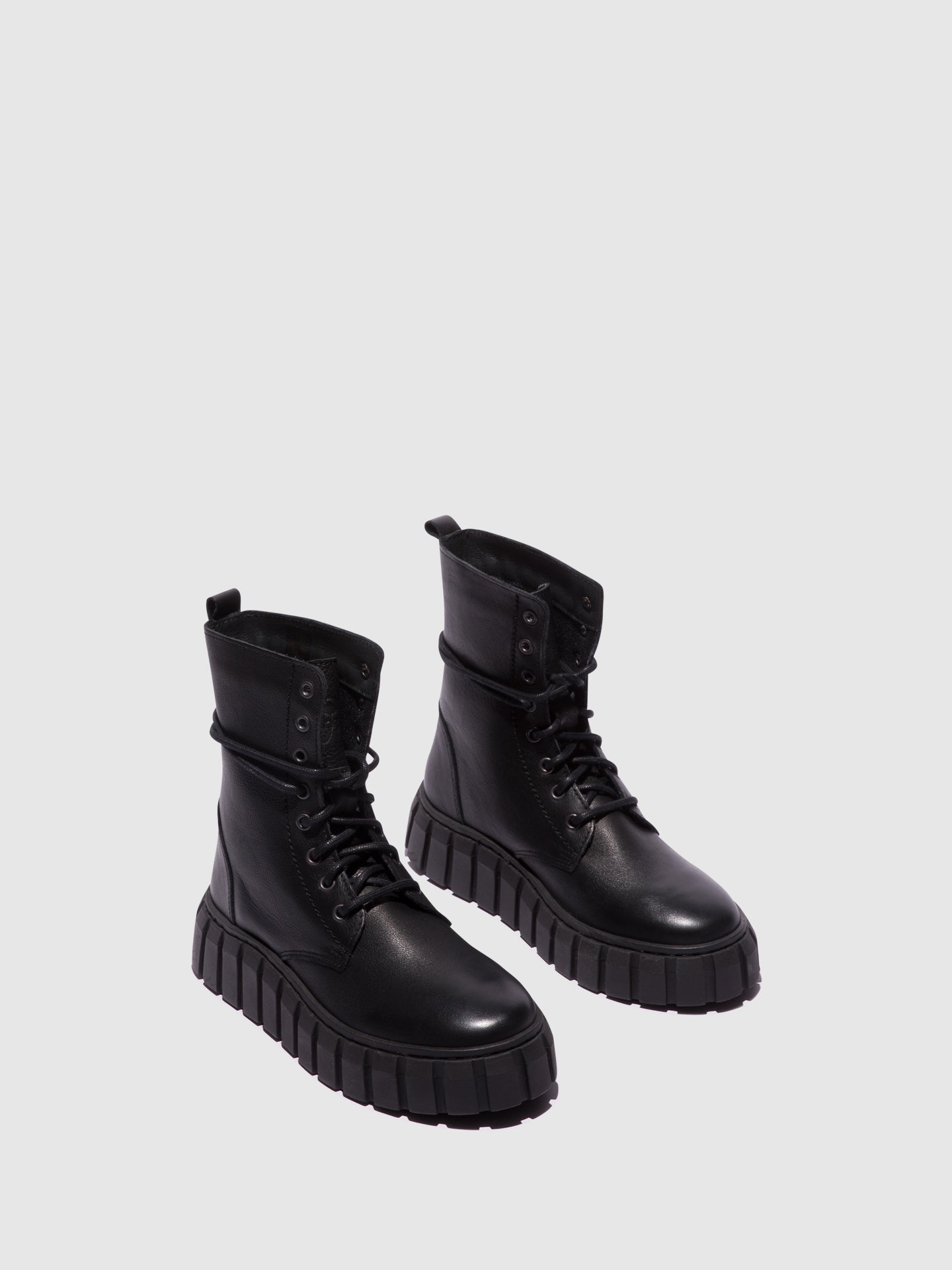 Fungi Botas com Atacadores em Preto
